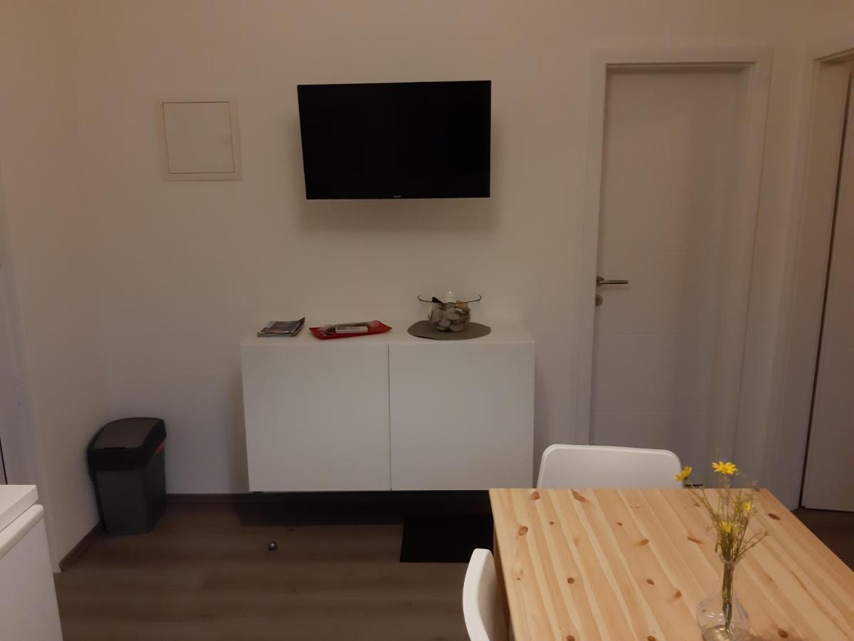 Natasa Apartments Krk Vrh  Eksteriør billede
